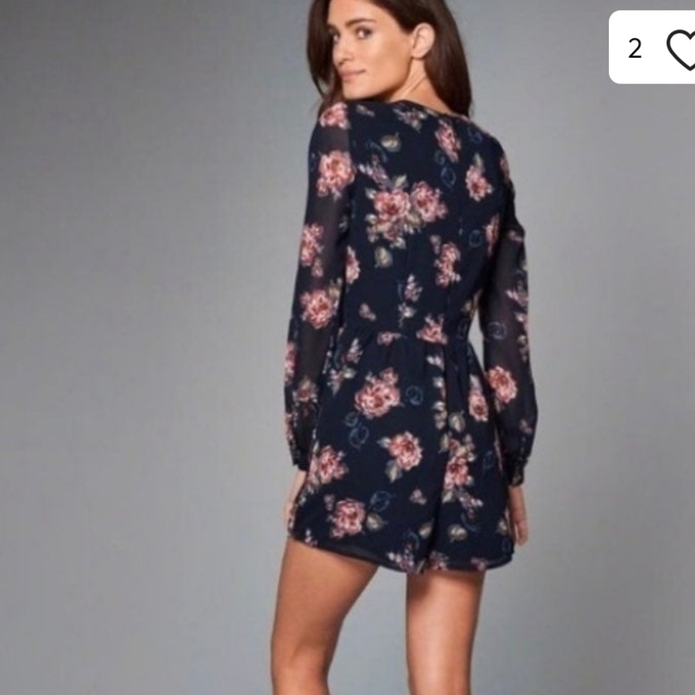 Abercrombie & Fitch Long Sleeve Romper Size 6